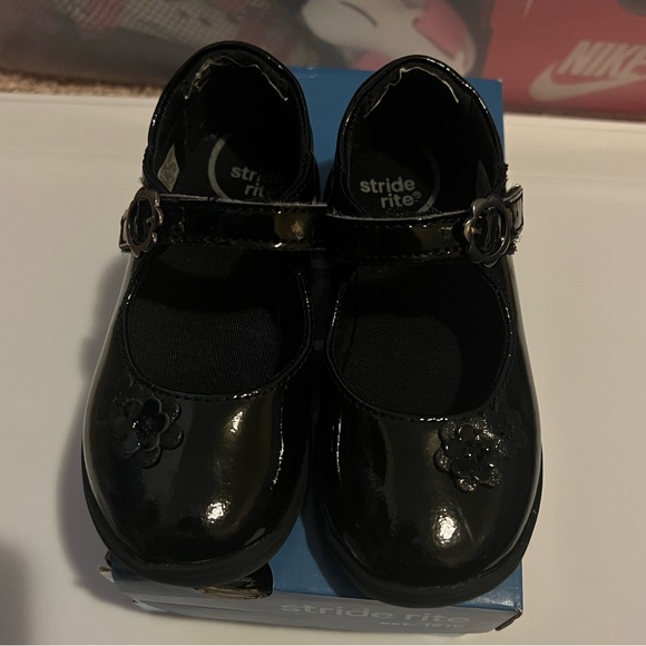 Mary Jane Flat 8.5c - Picture 2 of 8